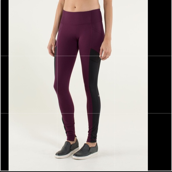 Lululemon Avenue yoga Pant
Plum Hyper Stripe Plum